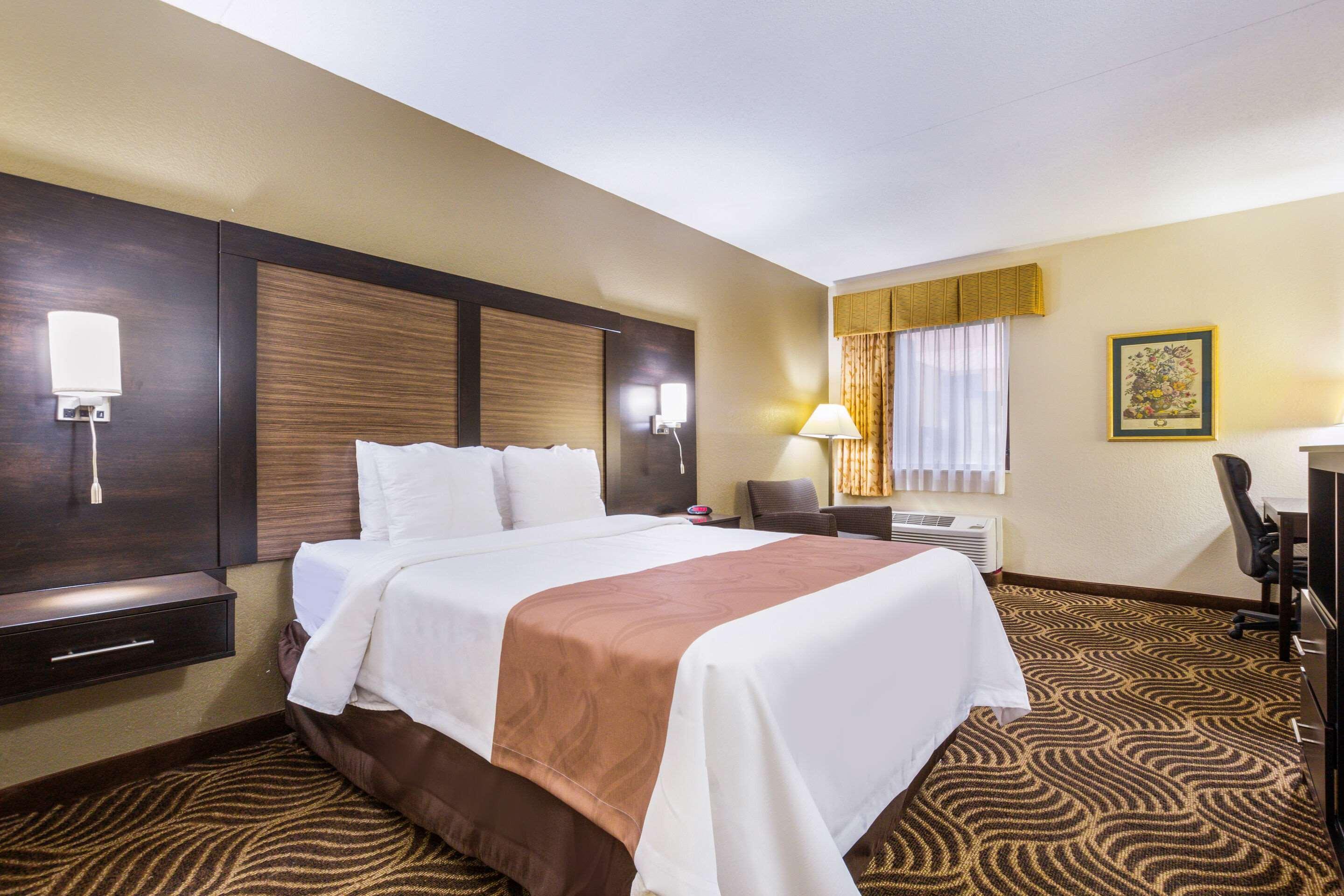 Quality Inn & Suites Florence - Cincinnati South Exterior foto
