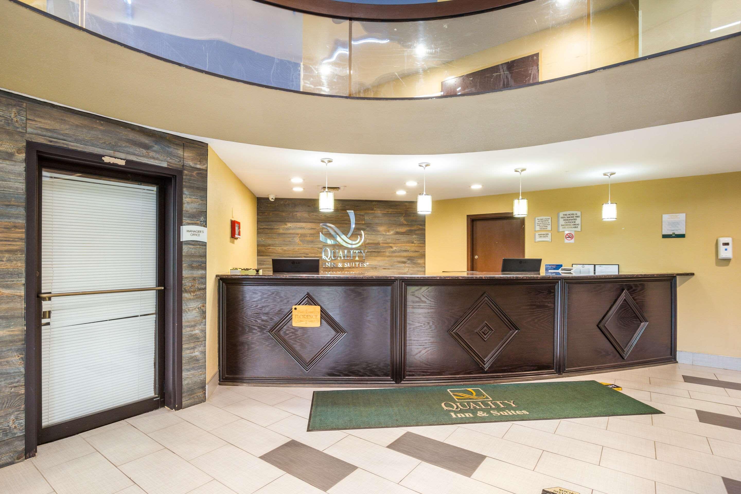 Quality Inn & Suites Florence - Cincinnati South Exterior foto